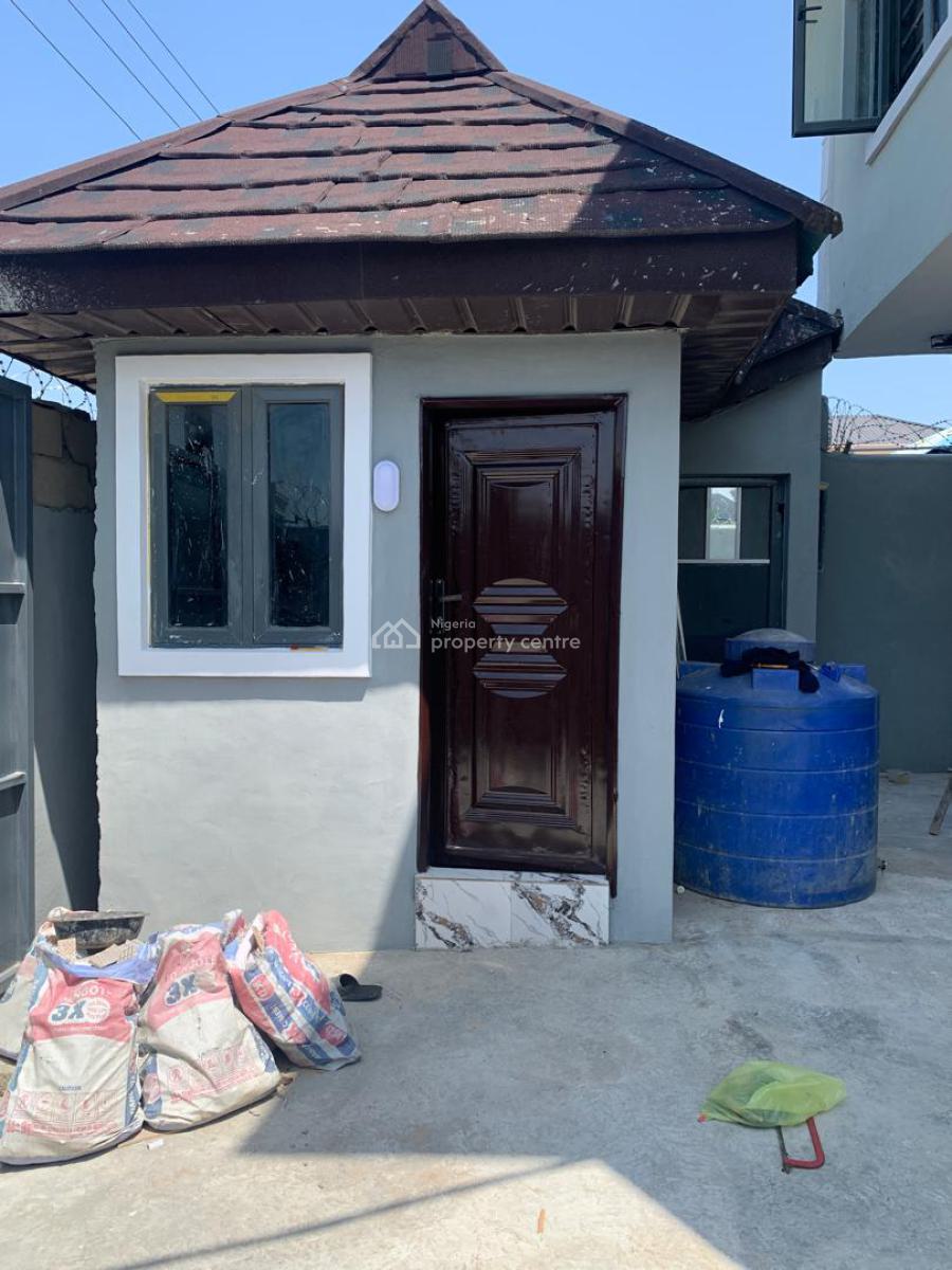 Standard 2 Bedroom Apartment, Mobil Road, Ajah, Lagos, Flat / Apartment for Rent