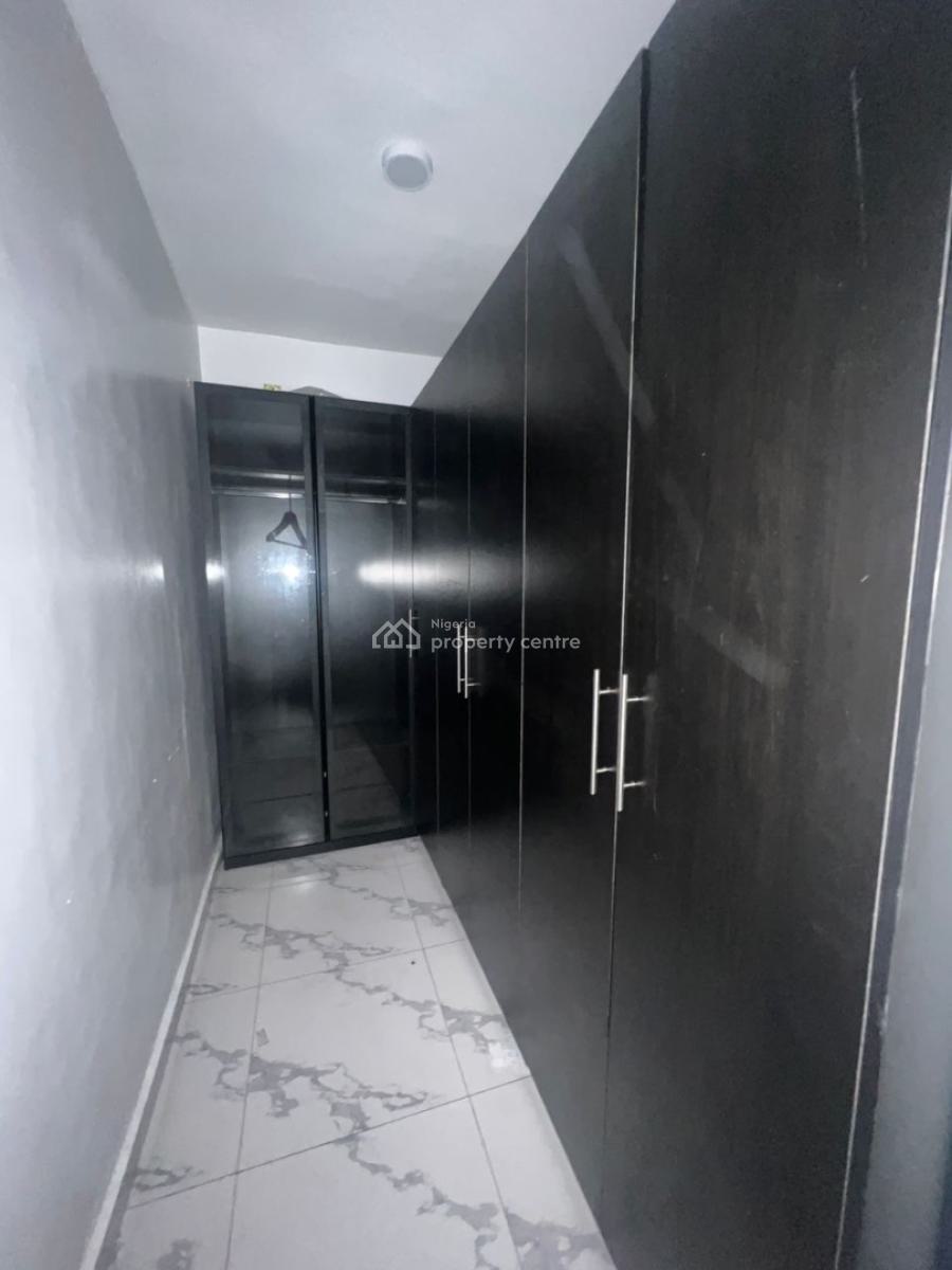 Large and Spacious 3 Bedroom Duplex, Nike Art Gallery, Lekki Phase 1, Lekki, Lagos, Flat / Apartment for Rent
