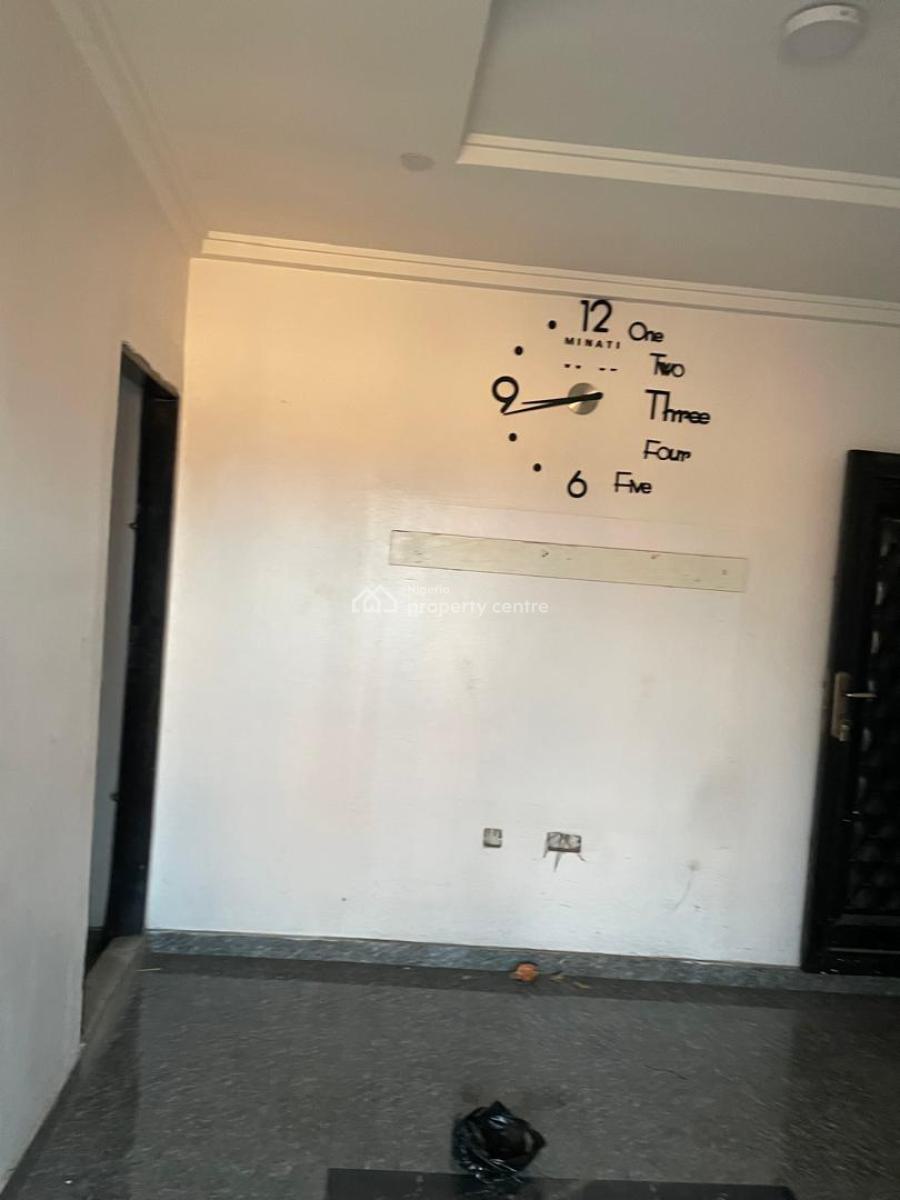 Clean Spacious Mini Flat Upstairs, Off Oseni Lawanson Surulere, Lawanson, Surulere, Lagos, Mini Flat (room and Parlour) for Rent