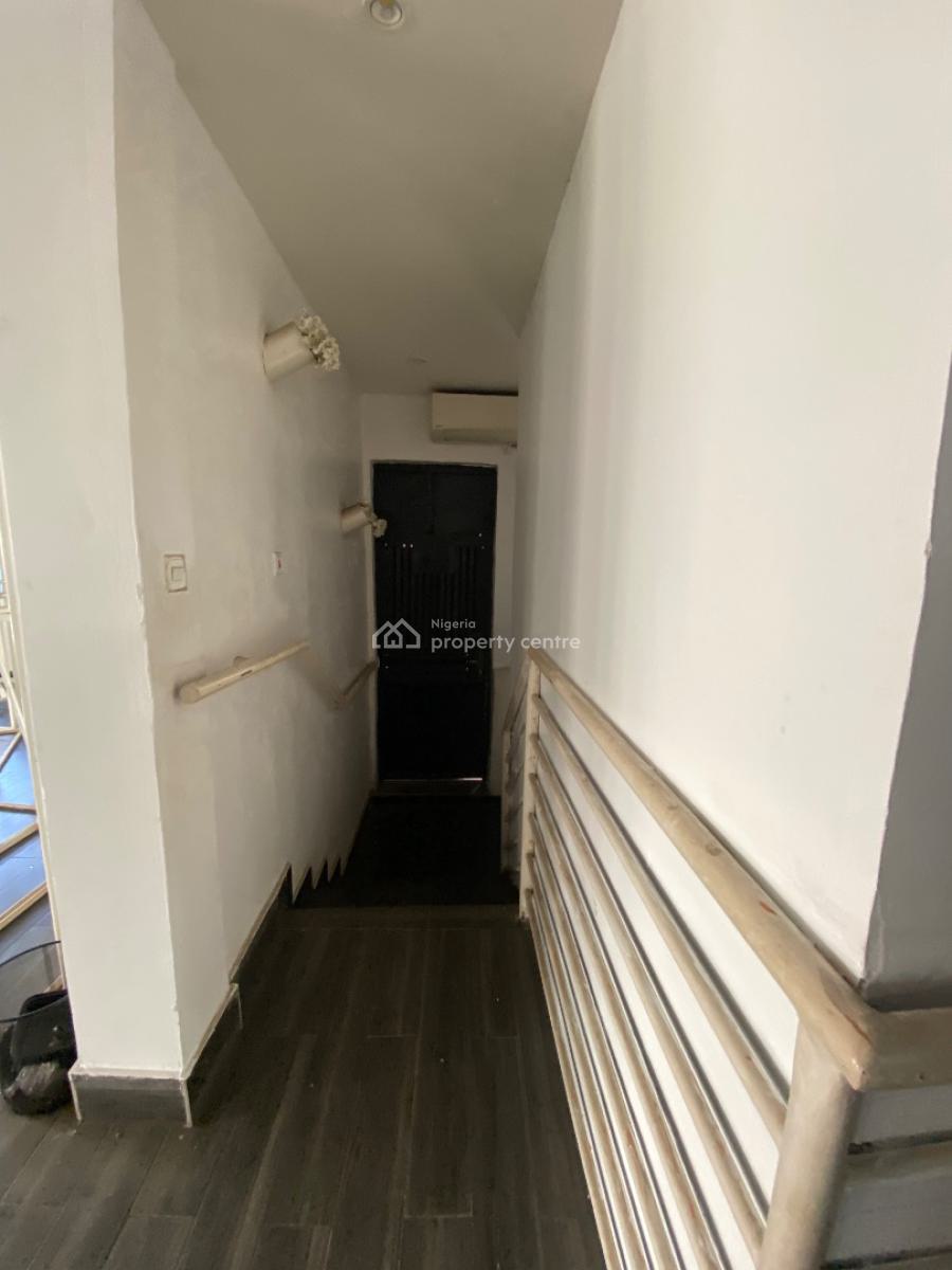 300sqm Open Plan Space, Opebi, Ikeja, Lagos, Office Space for Rent