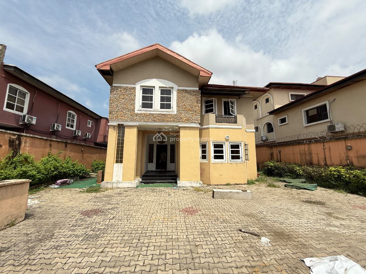 Spacious 6 Bedroom Detached Duplex with Spacious Compound, Off Admiralty, Lekki Phase 1, Lekki, Lagos, Detached Duplex for Rent