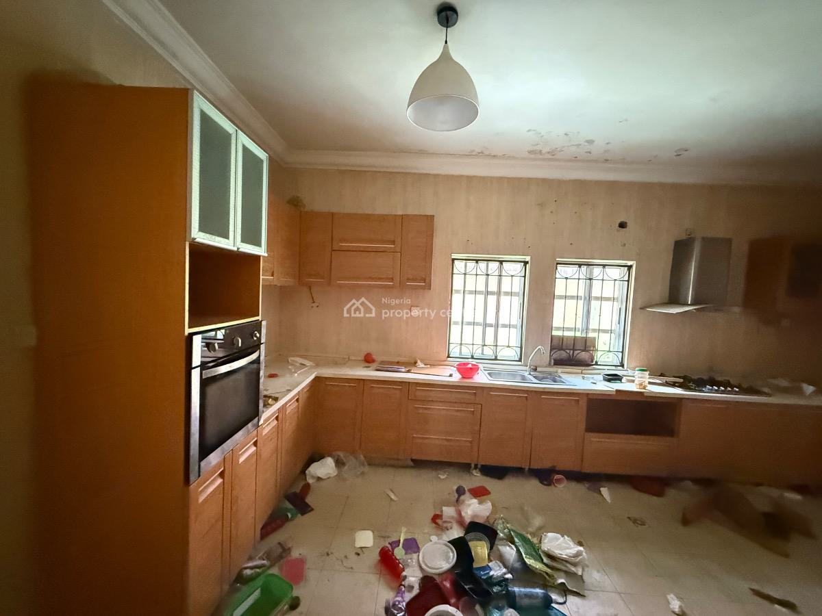 Spacious 6 Bedroom Detached Duplex with Spacious Compound, Off Admiralty, Lekki Phase 1, Lekki, Lagos, Detached Duplex for Rent