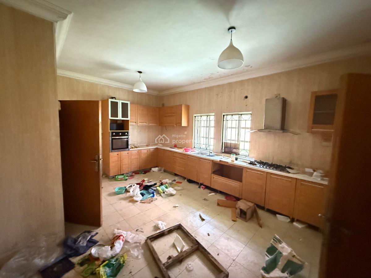 Spacious 6 Bedroom Detached Duplex with Spacious Compound, Off Admiralty, Lekki Phase 1, Lekki, Lagos, Detached Duplex for Rent