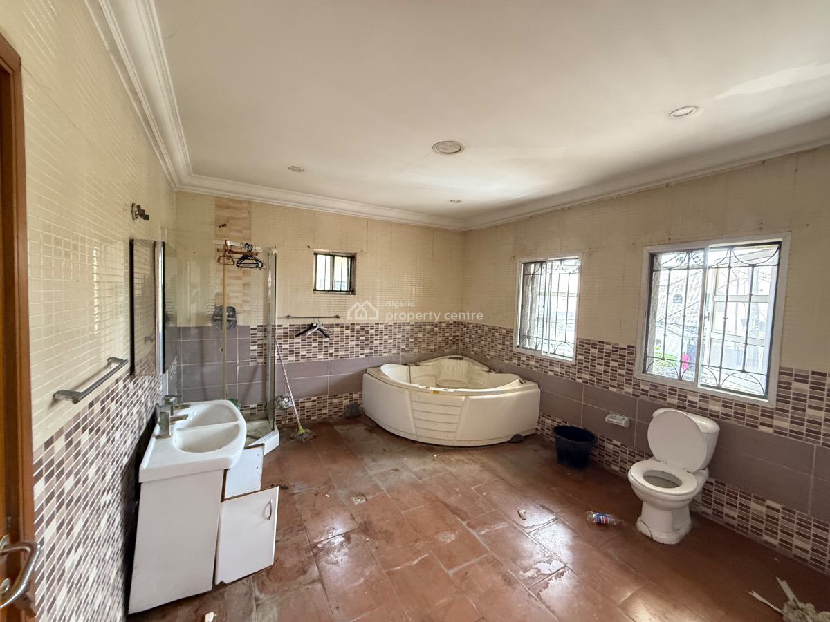 Spacious 6 Bedroom Detached Duplex with Spacious Compound, Off Admiralty, Lekki Phase 1, Lekki, Lagos, Detached Duplex for Rent