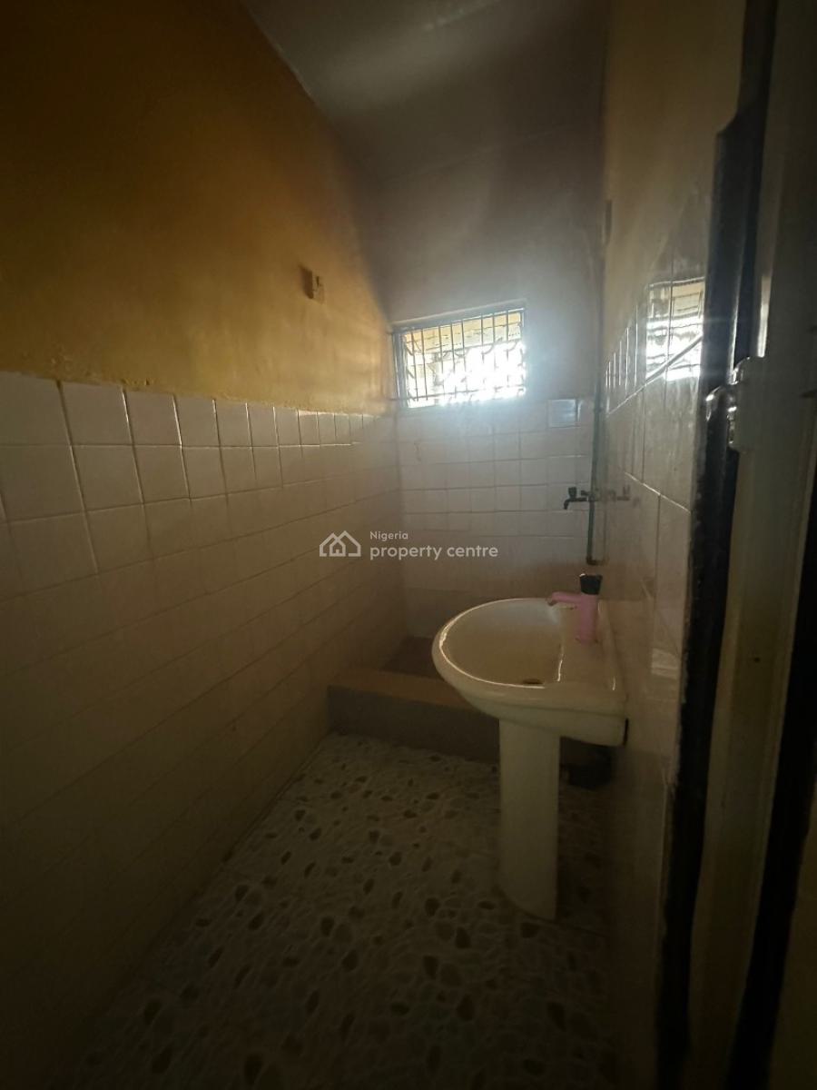 4-bedroom Semi-detached Duplex All Rooms En-suite with Spacious Compou, George Crescent, Off Wemco Road, Ogba, Lagos, Ogba, Ikeja, Lagos, Semi-detached Duplex for Rent