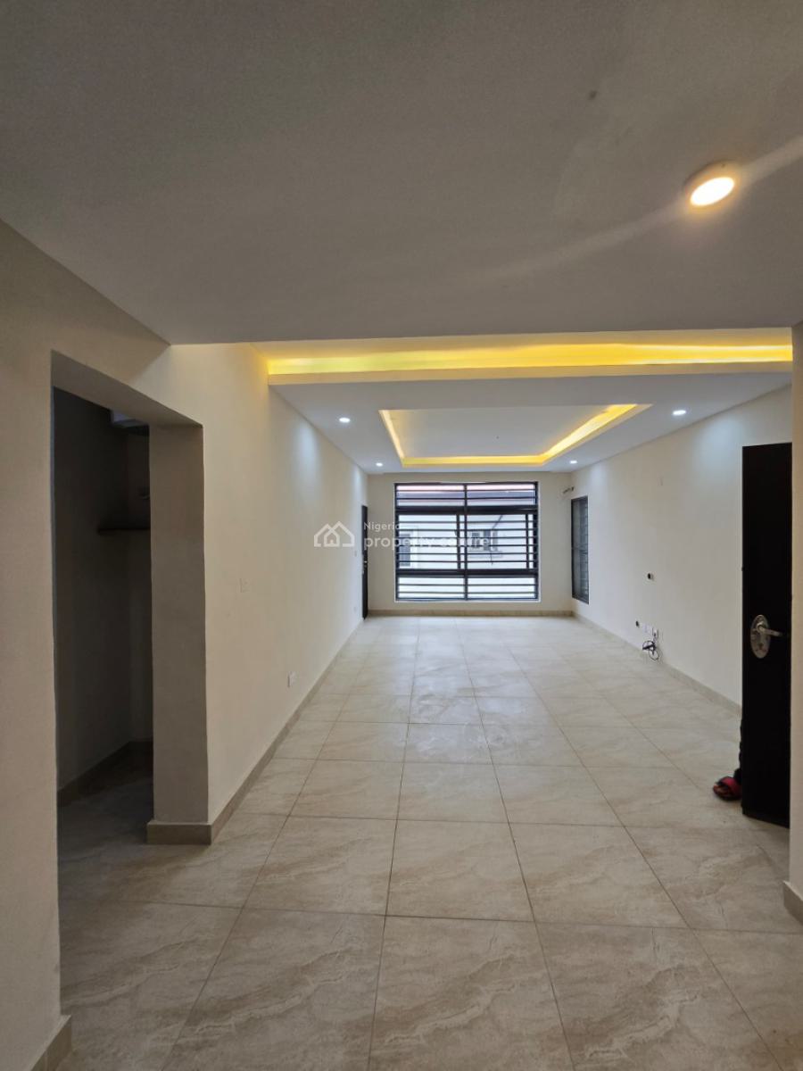 Well Finished Serviced 3 Bedroom Flat with a Room Bq, Lekki Phase 1, Lekki, Lagos, Flat / Apartment for Sale