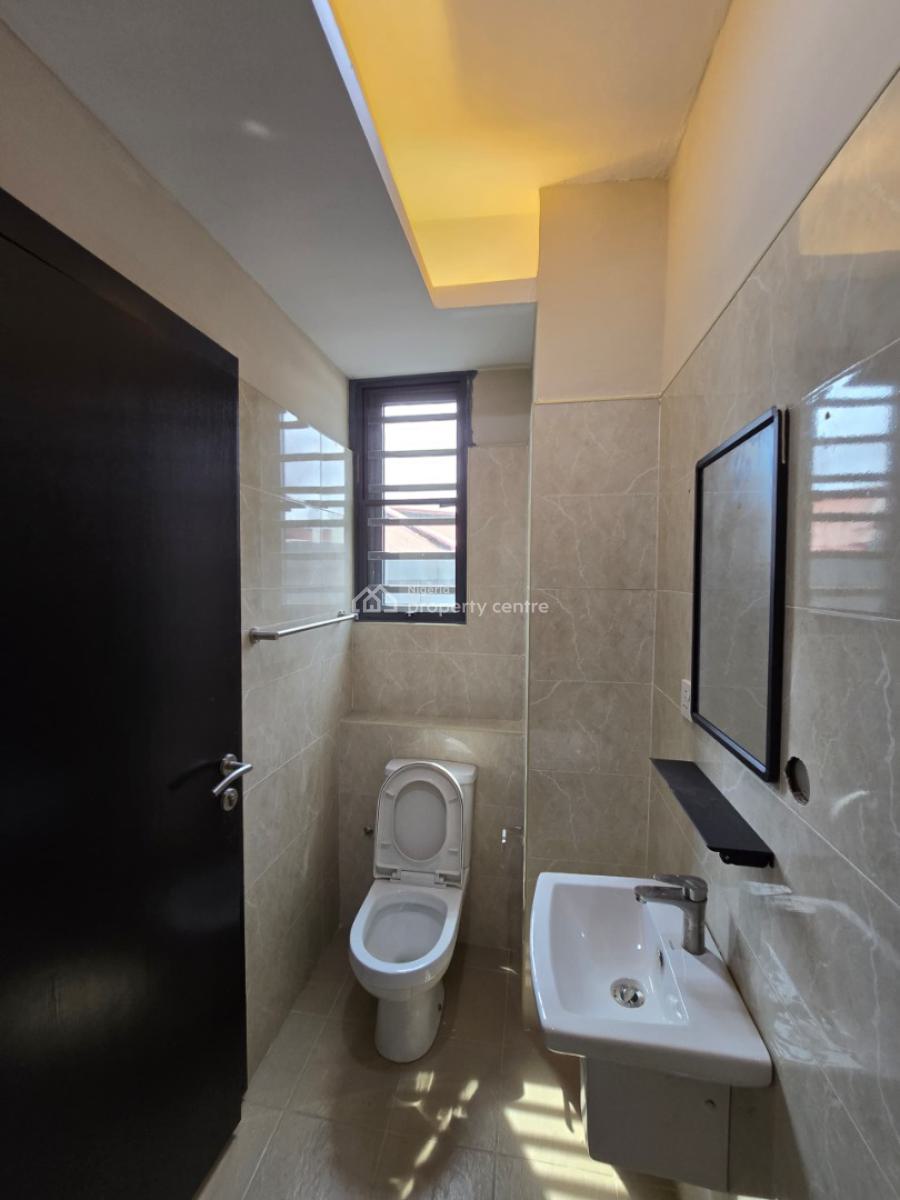 Well Finished Serviced 3 Bedroom Flat with a Room Bq, Lekki Phase 1, Lekki, Lagos, Flat / Apartment for Sale