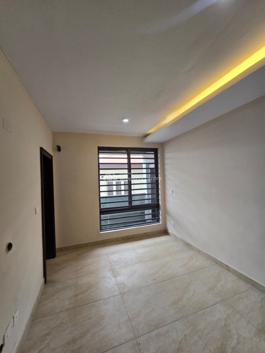 Well Finished Serviced 3 Bedroom Flat with a Room Bq, Lekki Phase 1, Lekki, Lagos, Flat / Apartment for Sale