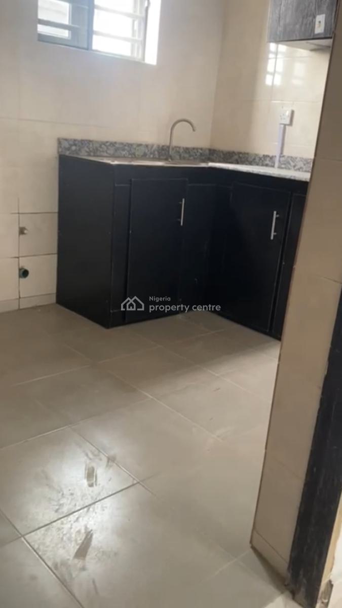 Very Sharp 2bedroom Flat in a Calm Neighborhood Upstairs, Weighbridge, Accesible to The Bustip, Mile 12, Kosofe, Lagos, Flat / Apartment for Rent