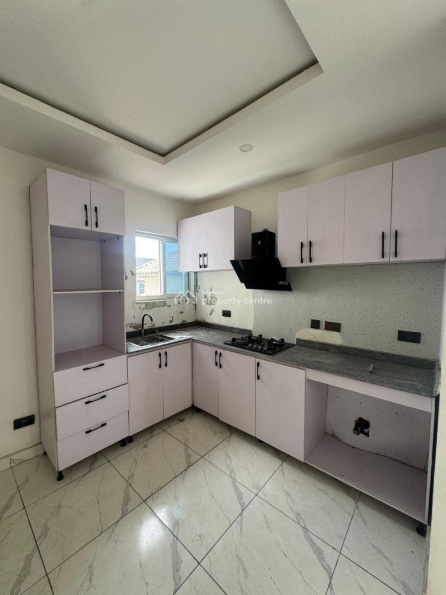 Superb 2 Bedroom Apartment in a Secured Estate, Ikate, Lekki, Lagos, Flat / Apartment for Rent