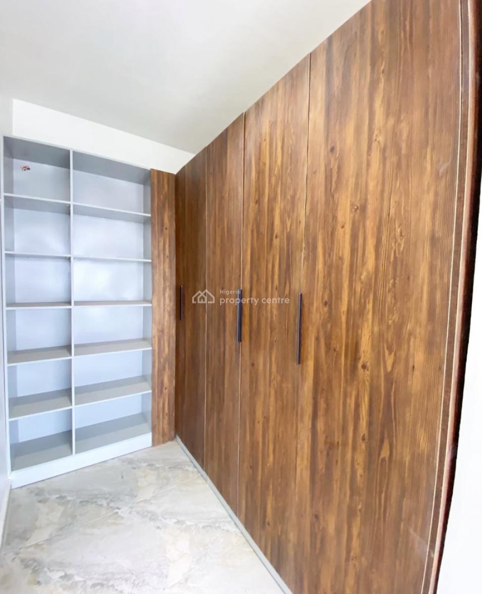 Exquisite 3bedroom Apartment, Lekki Phase 1, Right Side, Lekki Phase 1, Lekki, Lagos, Flat / Apartment for Sale