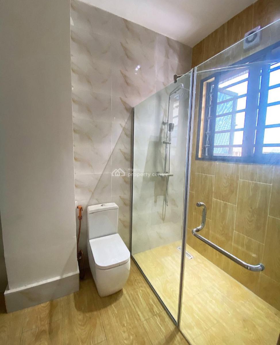 Exquisite 3bedroom Apartment, Lekki Phase 1, Right Side, Lekki Phase 1, Lekki, Lagos, Flat / Apartment for Sale