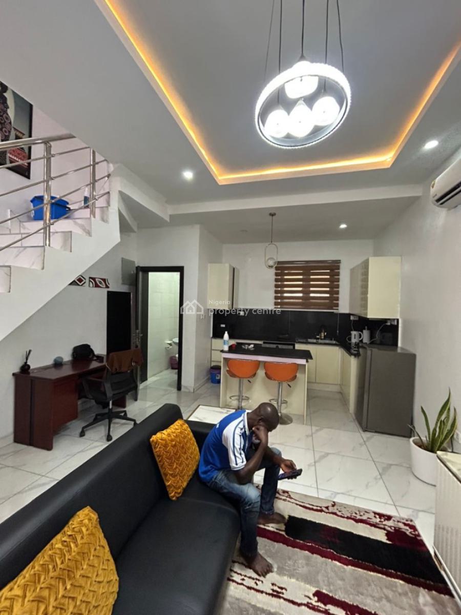 1 Bedroom Terrace, Lekki Phase 1, Lekki, Lagos, Terraced Duplex Short Let