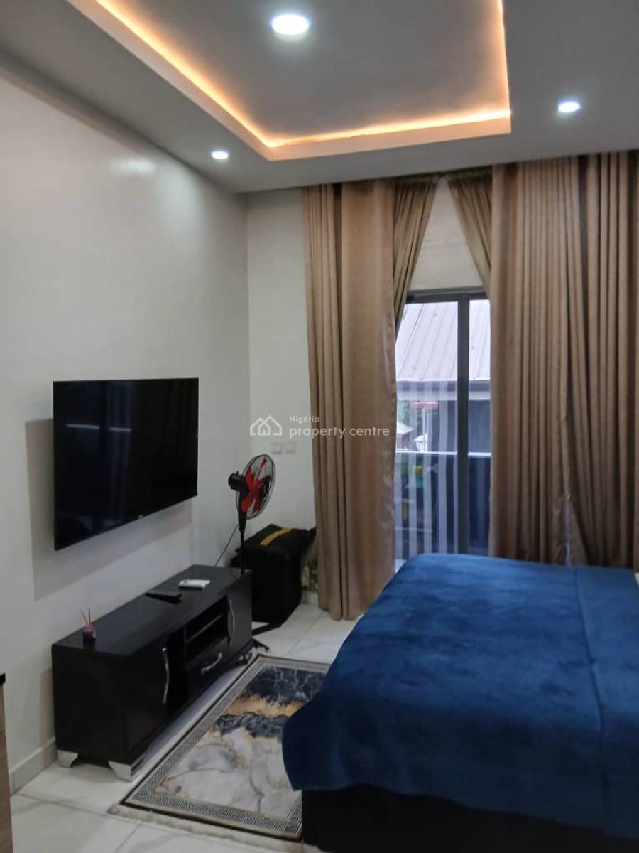 1 Bedroom Terrace, Lekki Phase 1, Lekki, Lagos, Terraced Duplex Short Let