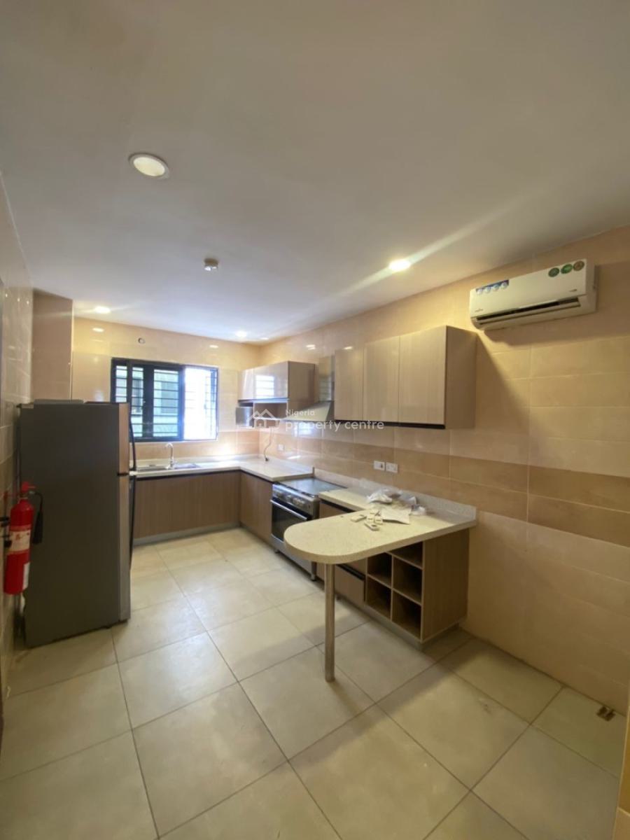 Spacious 3 Bedroom Apartment with Pool, Gym and Bq, Off Burdilion Road, Ikoyi, Lagos, Flat / Apartment for Rent