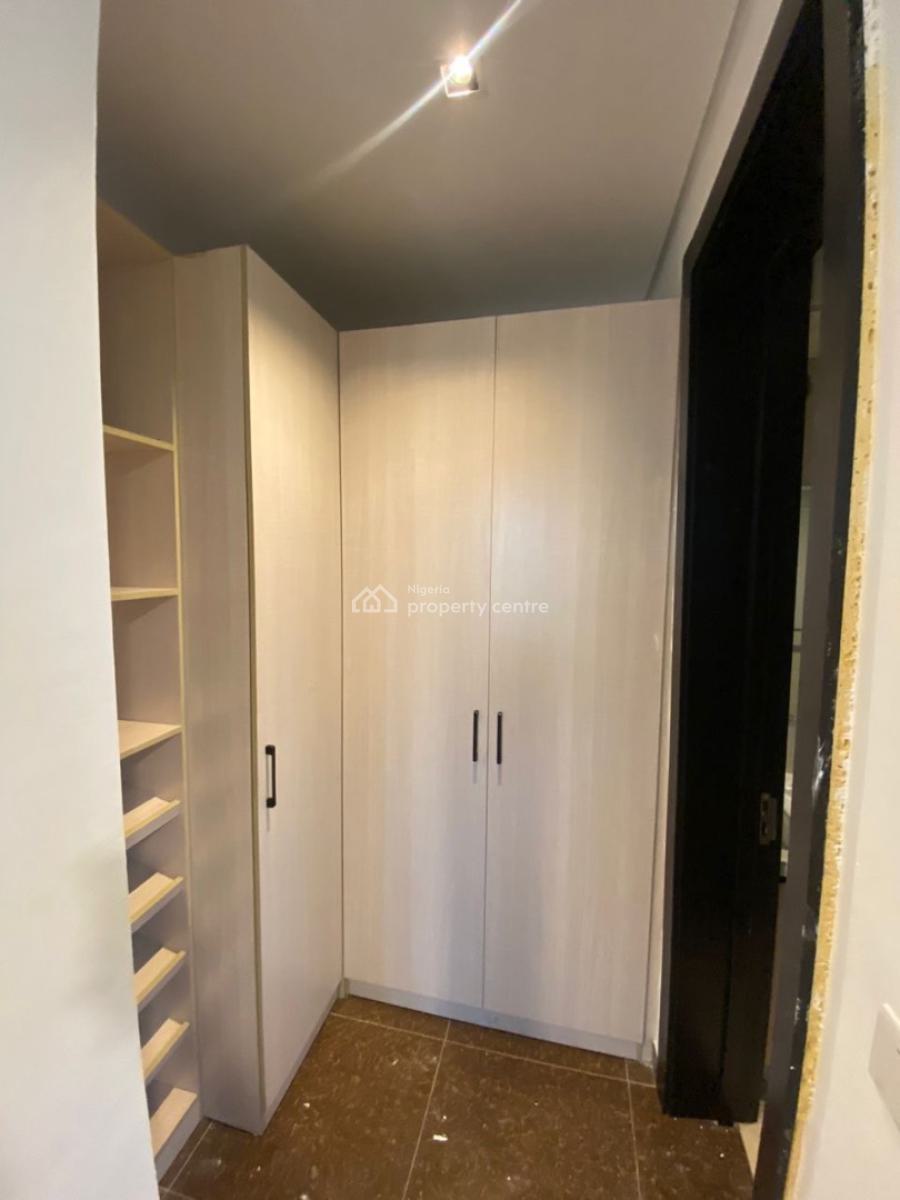 Spacious 3 Bedroom Apartment with Pool, Gym and Bq, Off Burdilion Road, Ikoyi, Lagos, Flat / Apartment for Rent