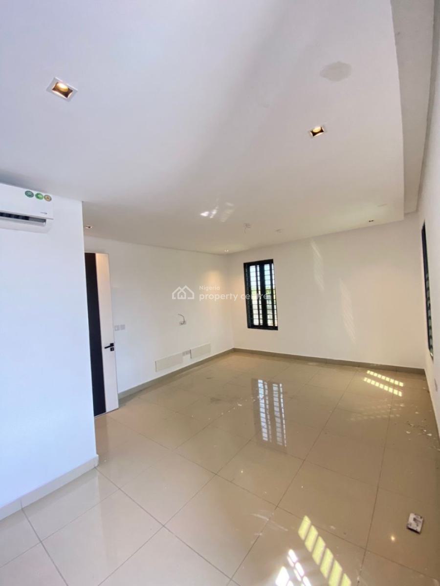 Spacious 3 Bedroom Apartment with Pool, Gym and Bq, Off Burdilion Road, Ikoyi, Lagos, Flat / Apartment for Rent