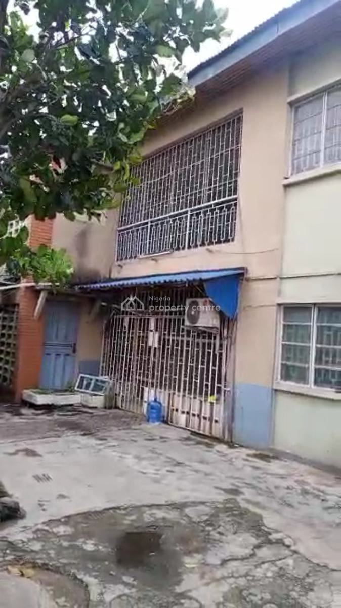 4nos 3bedroom Flats with 6rooms Bq on 950sqm, Off Sura Mogaji, Ilupeju, Lagos, Block of Flats for Sale