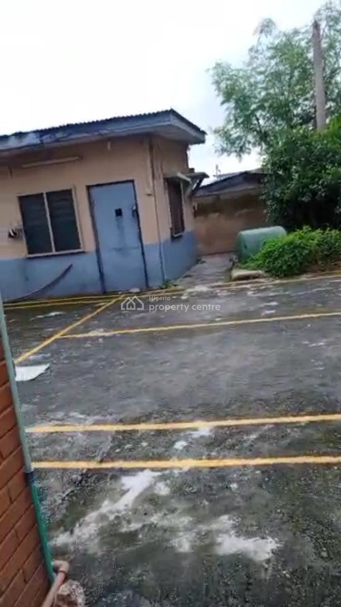 4nos 3bedroom Flats with 6rooms Bq on 950sqm, Off Sura Mogaji, Ilupeju, Lagos, Block of Flats for Sale