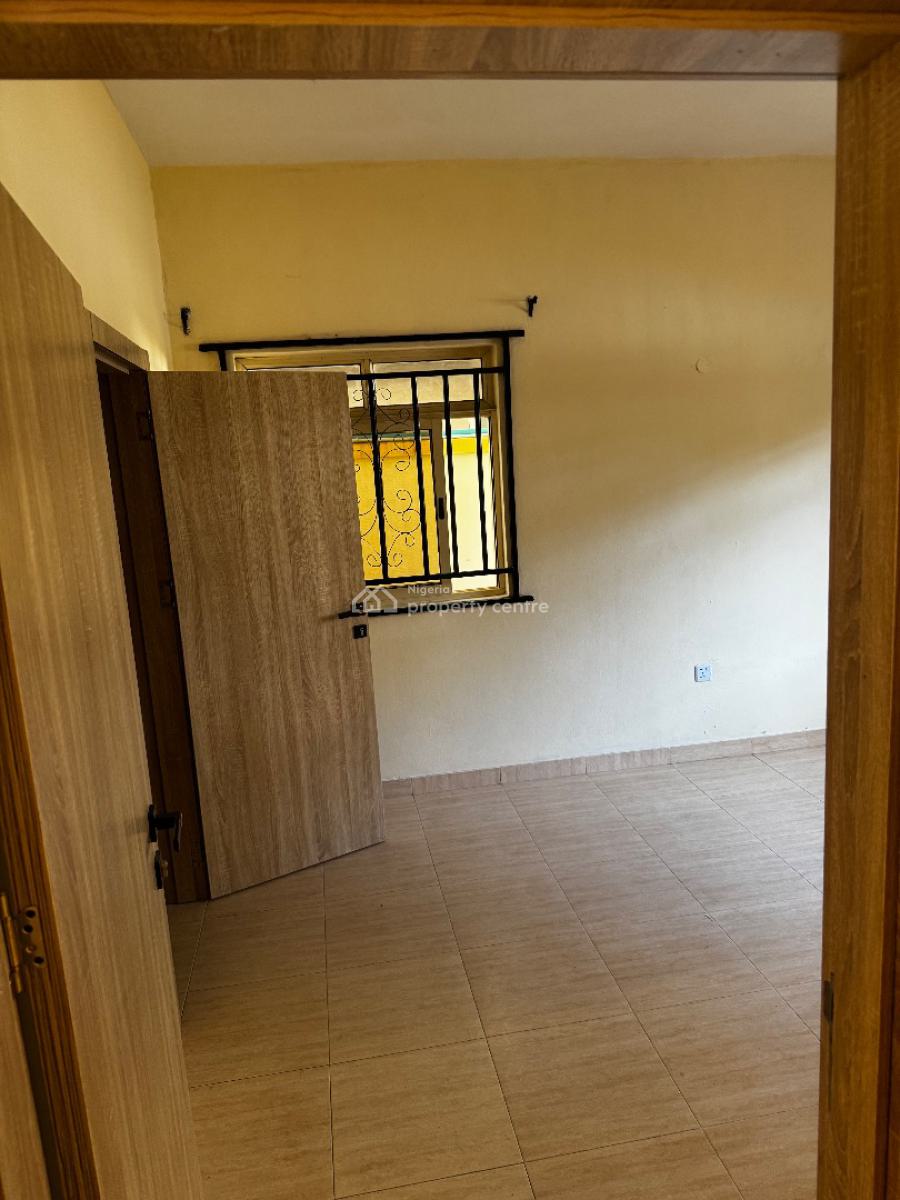 Well Maintained 3-bedroom Ensuite Apartment, Ikota, Lekki, Lagos, Flat / Apartment for Rent