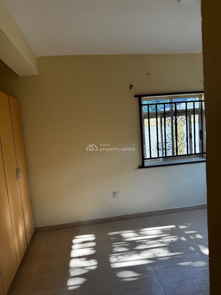 Well Maintained 3-bedroom Ensuite Apartment, Ikota, Lekki, Lagos, Flat / Apartment for Rent