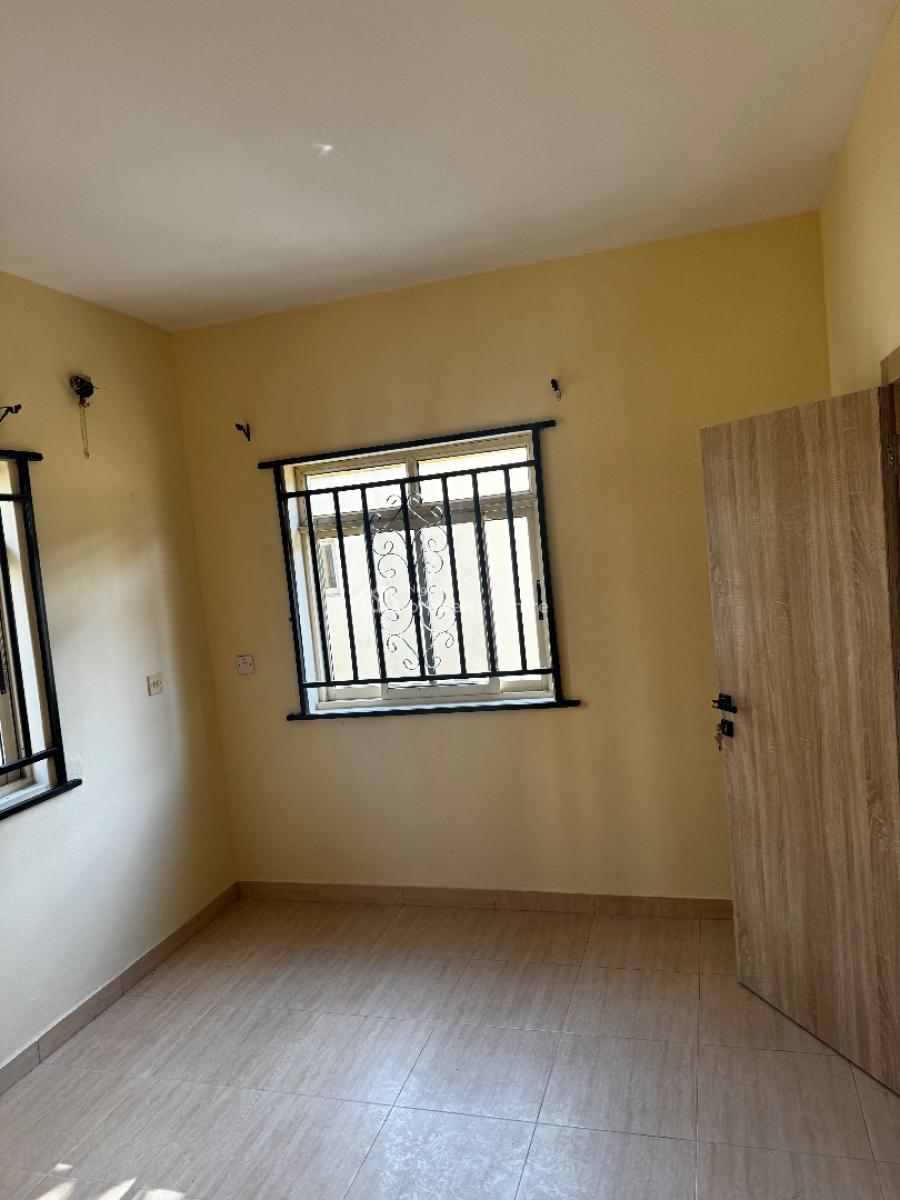 Well Maintained 3-bedroom Ensuite Apartment, Ikota, Lekki, Lagos, Flat / Apartment for Rent