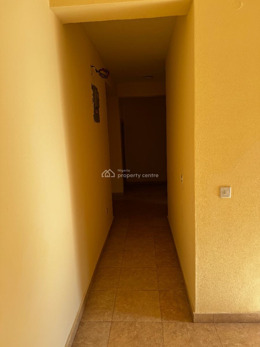 Well Maintained 3-bedroom Ensuite Apartment, Ikota, Lekki, Lagos, Flat / Apartment for Rent