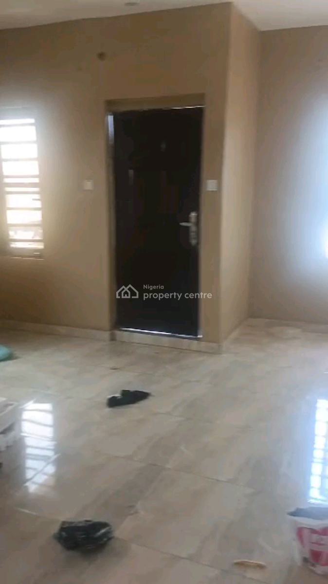 Standard and Spacious Mini Flat, Adekunle, Adekunle, Yaba, Lagos, Mini Flat (room and Parlour) for Rent