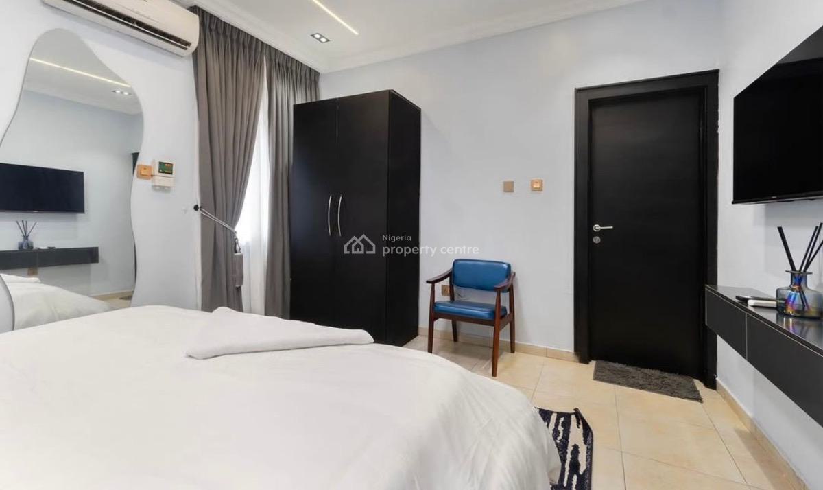 Spacious and Luxury 3 Bedroom Maisonette with Swimming Pool, Gym & Ps5, Off Admiralty Way, Lekki Phase 1, Lekki, Lagos, Flat / Apartment Short Let