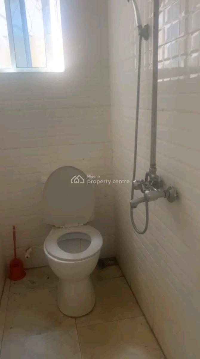 Standard and Spacious Mini Flat, Oyadiran, Sabo, Yaba, Lagos, Mini Flat (room and Parlour) for Rent