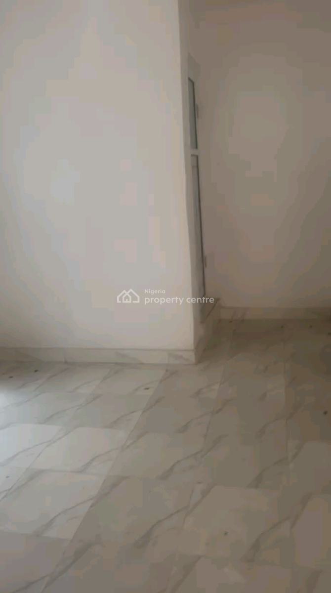 Standard and Spacious Mini Flat, Oyadiran, Sabo, Yaba, Lagos, Mini Flat (room and Parlour) for Rent