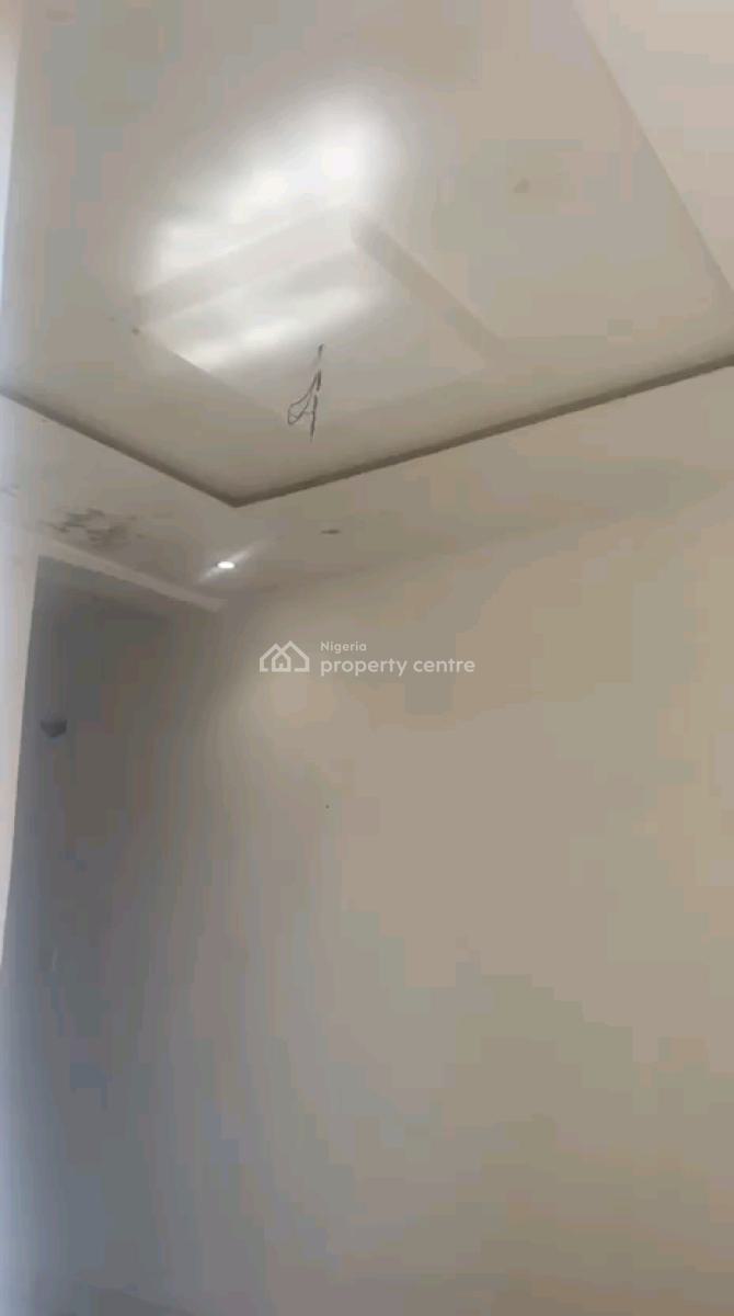 Standard and Spacious Mini Flat, Oyadiran, Sabo, Yaba, Lagos, Mini Flat (room and Parlour) for Rent