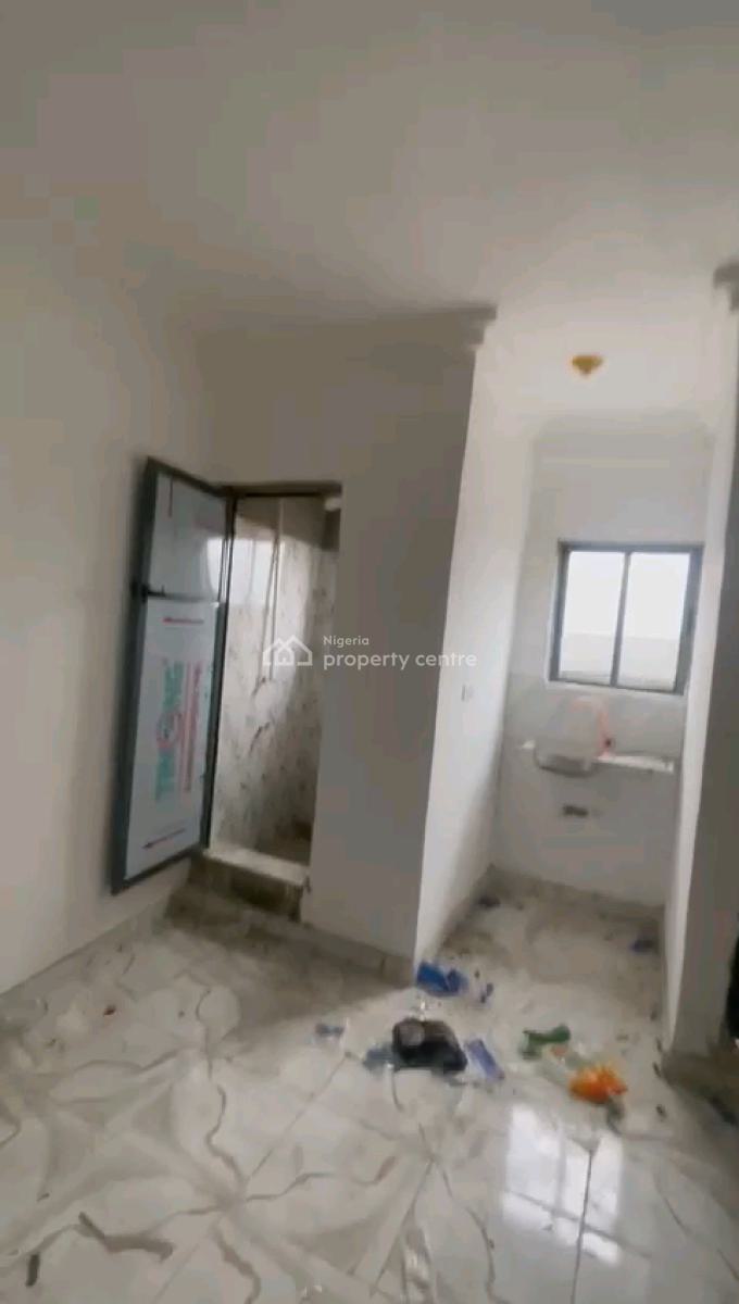 Standard and Newly Built Room Self, Shomolu, Shomolu, Lagos, Self Contain (single Rooms) for Rent