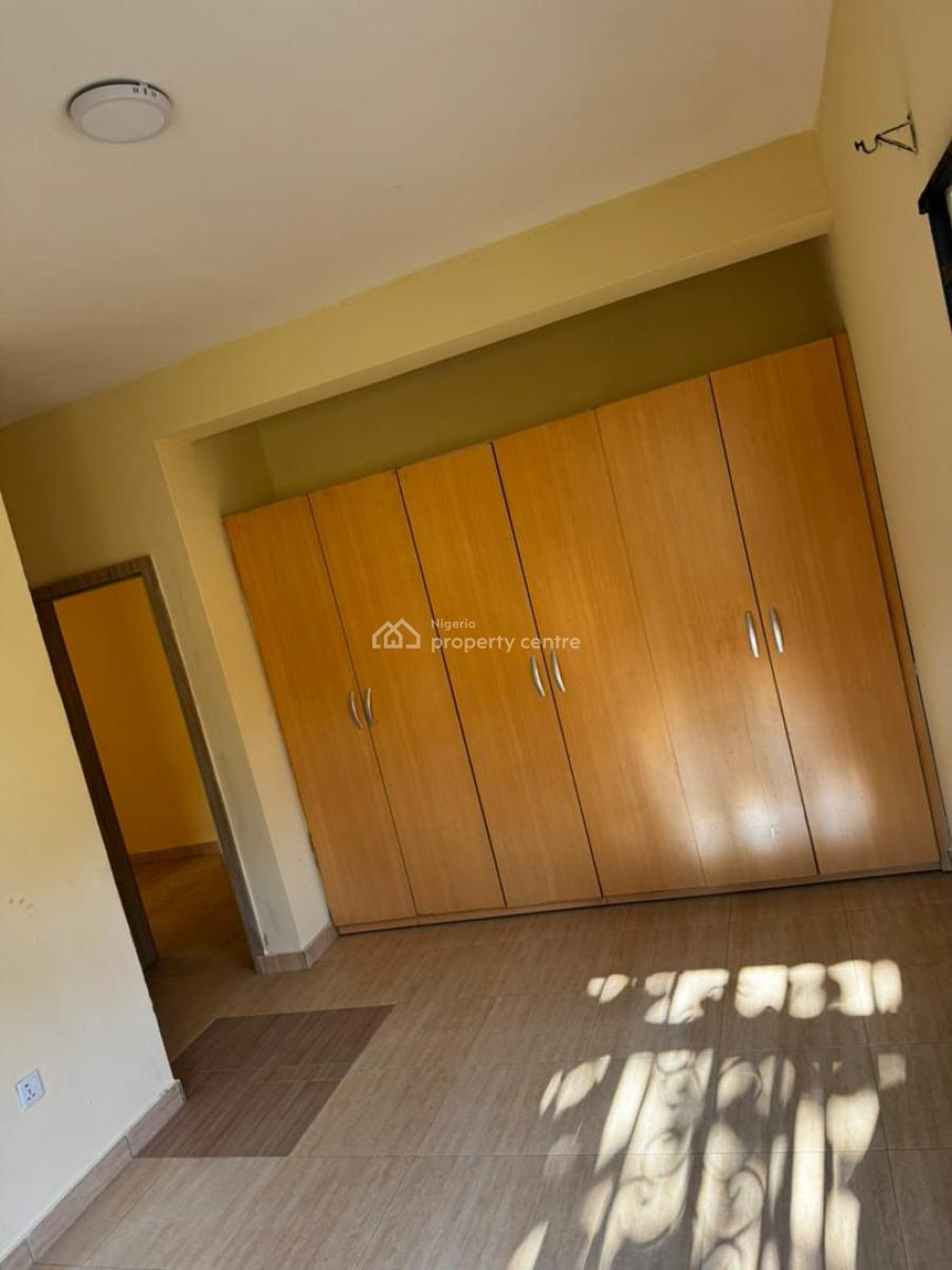 Well Maintained 3-bedroom Ensuite Apartment, Ikota, Ikota, Lekki, Lagos, Flat / Apartment for Rent