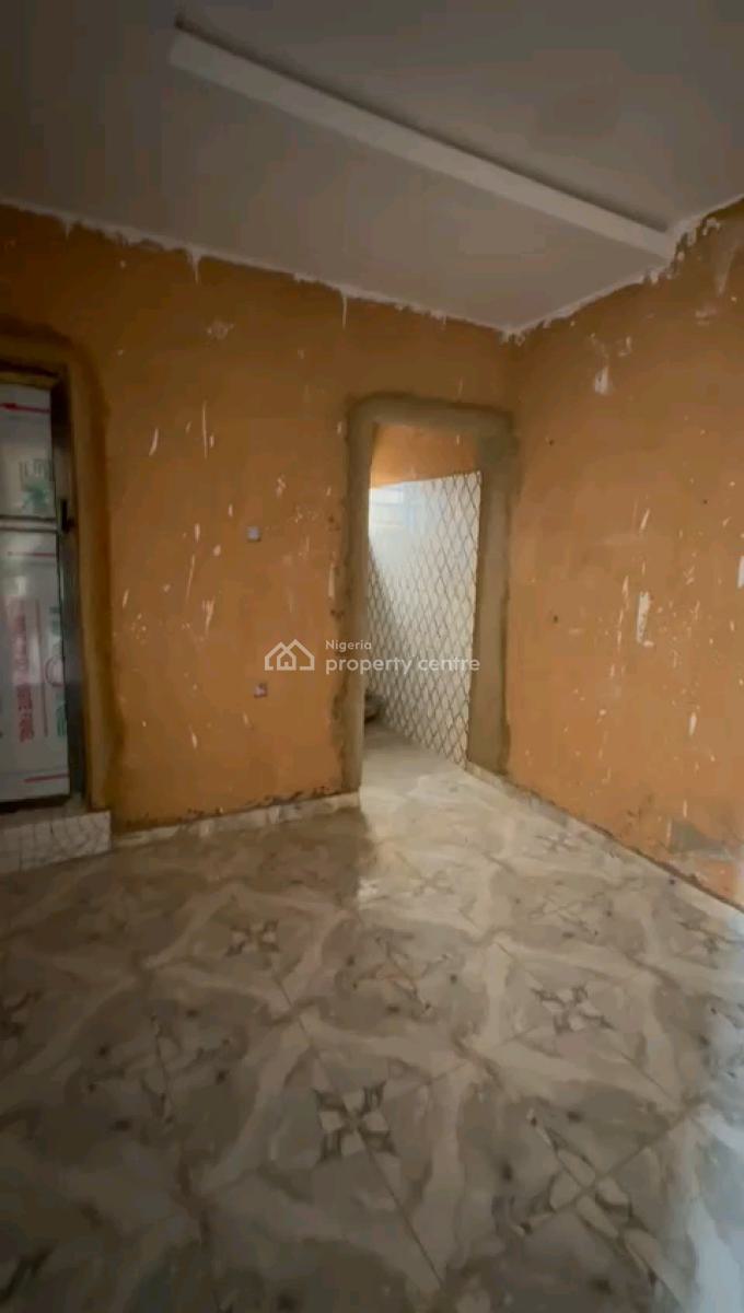 Standard and Newly Built Room Self, Shomolu, Lagos, Self Contain (single Rooms) for Rent