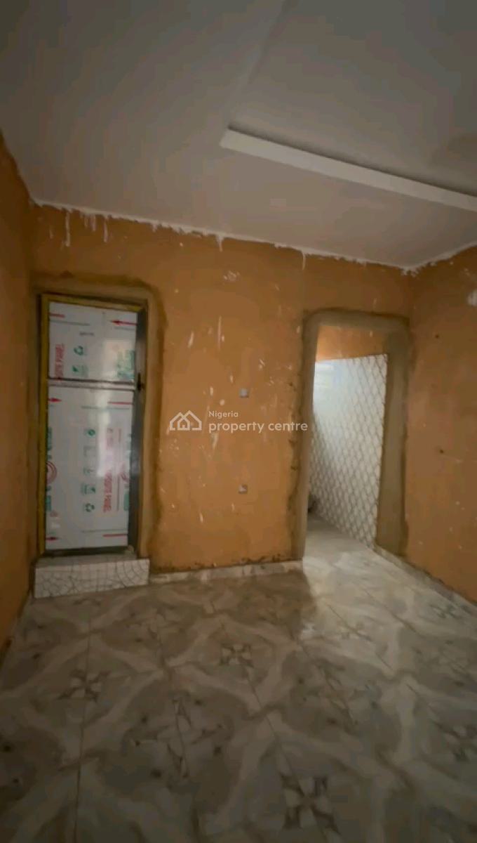 Standard and Newly Built Room Self, Shomolu, Lagos, Self Contain (single Rooms) for Rent