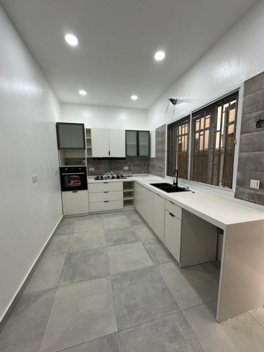 Luxury 2 Bedroom Flat, Off Freedom Fola Osibo, Lekki Phase 1, Lekki, Lagos, Flat / Apartment for Rent