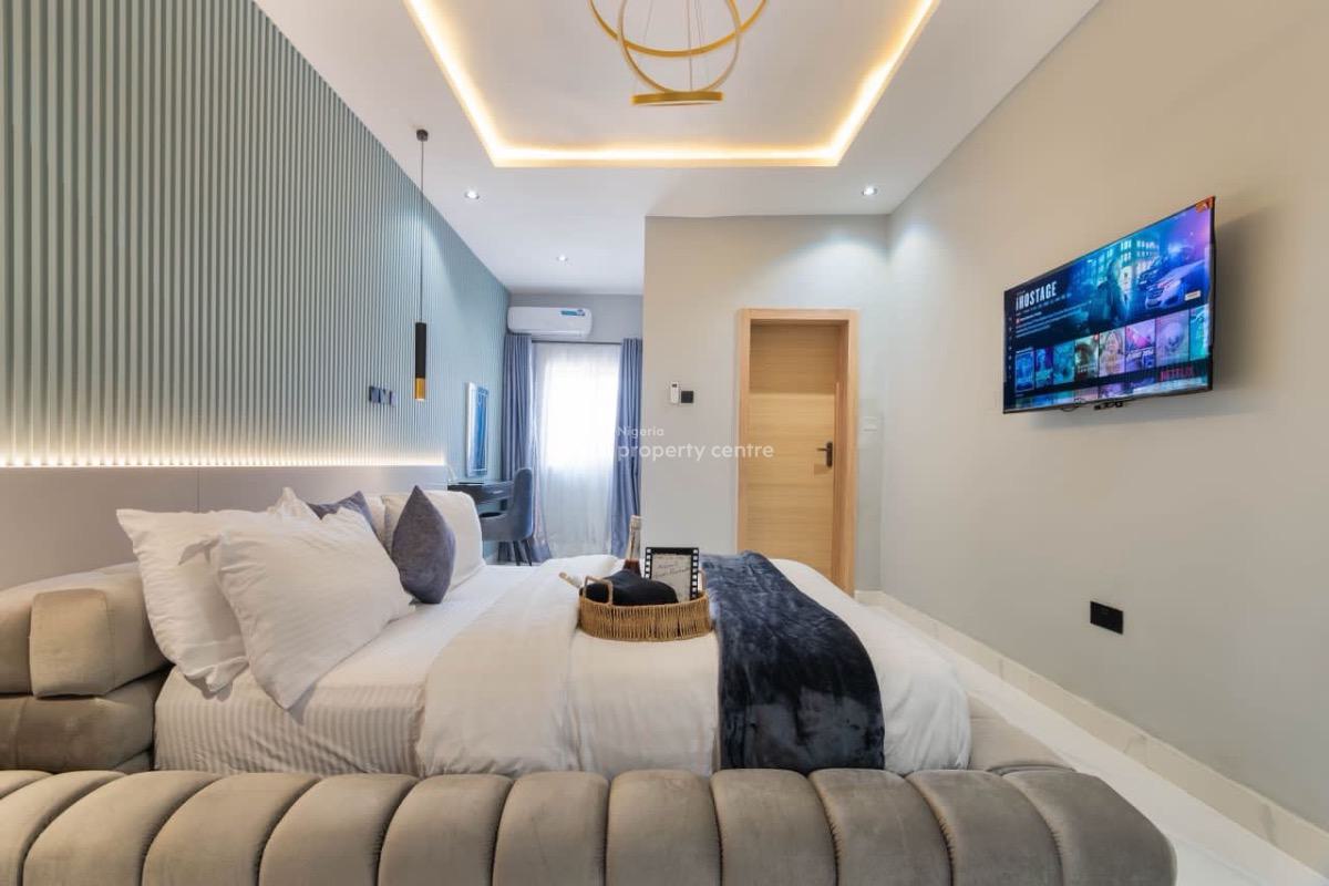 My New 3 Bedroom Apartment with Mini Gym and Top Notch Amenities, Lekki Phase 1, Lekki, Lagos, Flat / Apartment Short Let