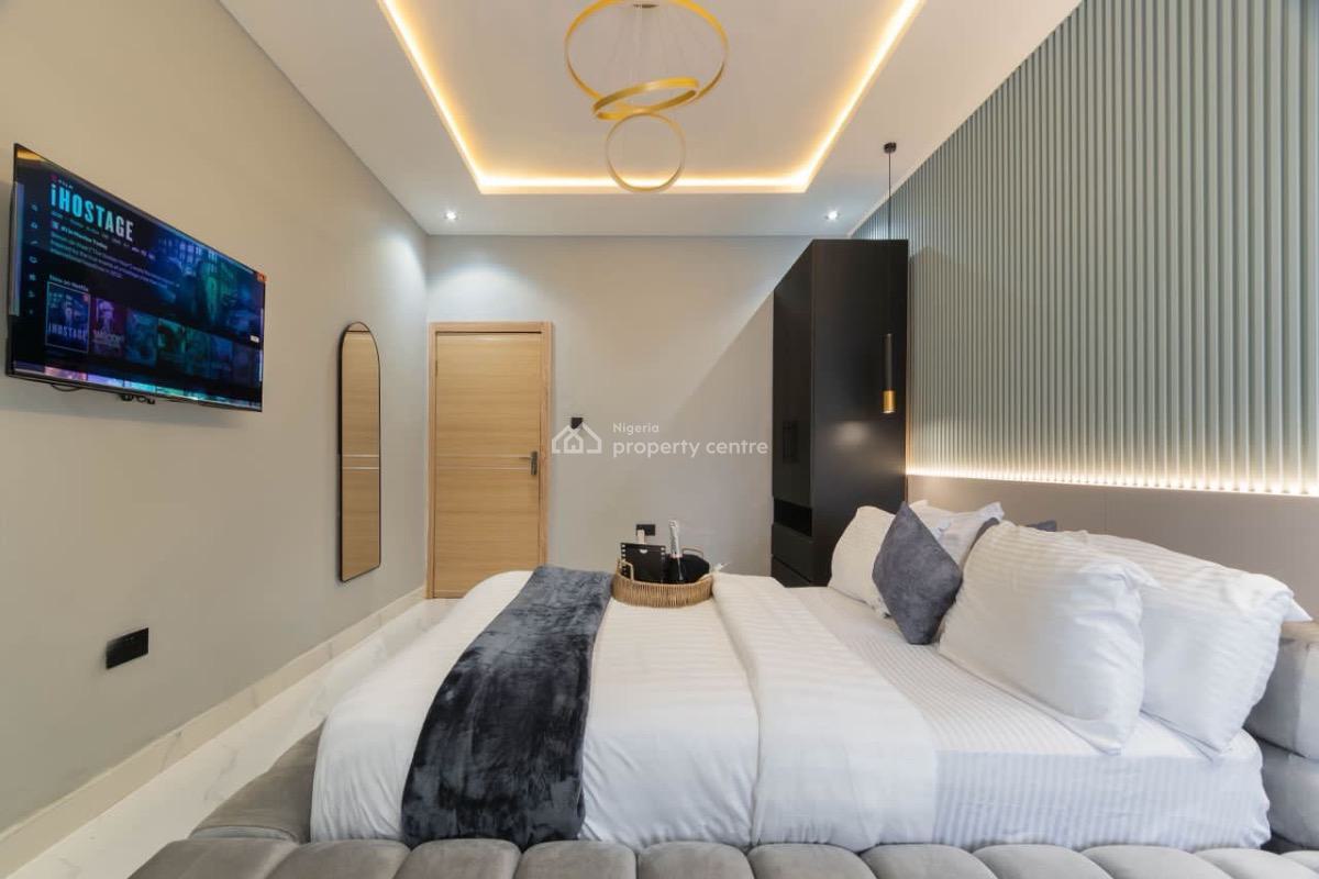 My New 3 Bedroom Apartment with Mini Gym and Top Notch Amenities, Lekki Phase 1, Lekki, Lagos, Flat / Apartment Short Let