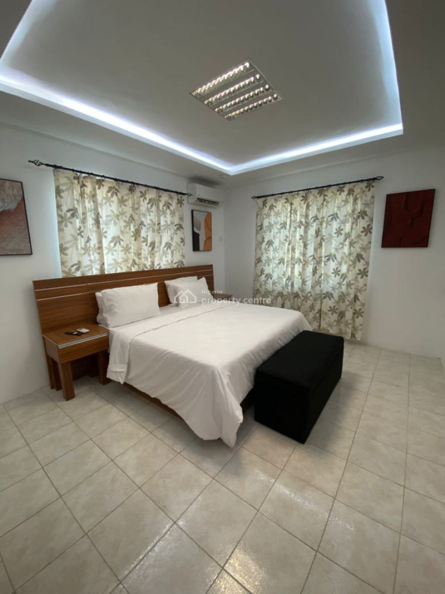 3 Bedroom Apartment with Swimming Pool, Hakim Dickson, Lekki Phase 1, Lekki, Lagos, Flat / Apartment Short Let