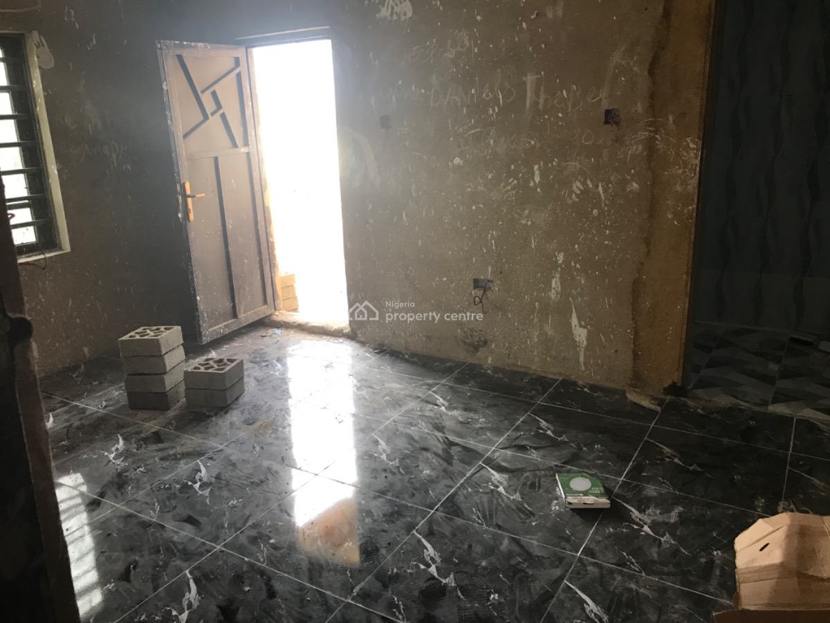 Newly Built Spacious Lovely Selfcontain, Abule Ijesha, Abule Ijesha, Yaba, Lagos, Self Contain (single Rooms) for Rent