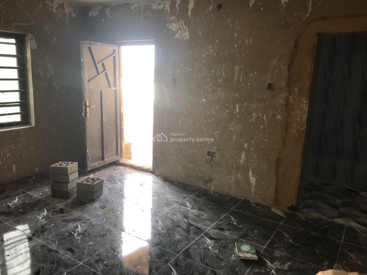 Newly Built Spacious Lovely Selfcontain, Abule Ijesha, Abule Ijesha, Yaba, Lagos, Self Contain (single Rooms) for Rent