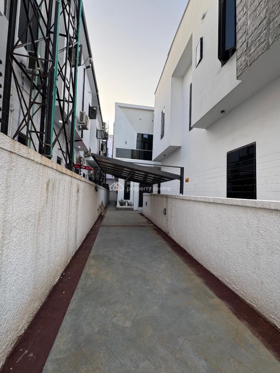 Spacious 4bedrns Semi Detached Duplex Available Available 12m Orchid R, Orchid Road, Lekki, Lagos, Detached Duplex for Rent