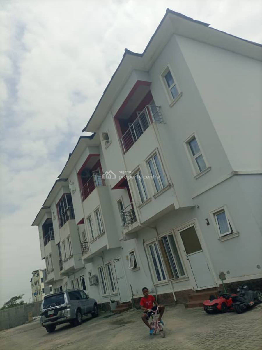 Unfurnished 4 Bedroom Terrace Duplex, an Estate Close to The Expressway, Igbo Efon, Lekki, Lagos, Terraced Duplex for Rent