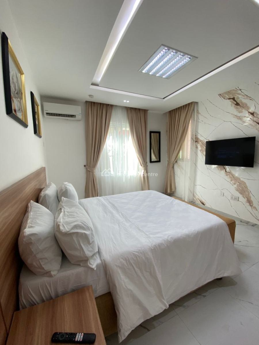 3 Bedroom Apartment with Swimming Pool, Lekki, Lagos, Flat / Apartment Short Let