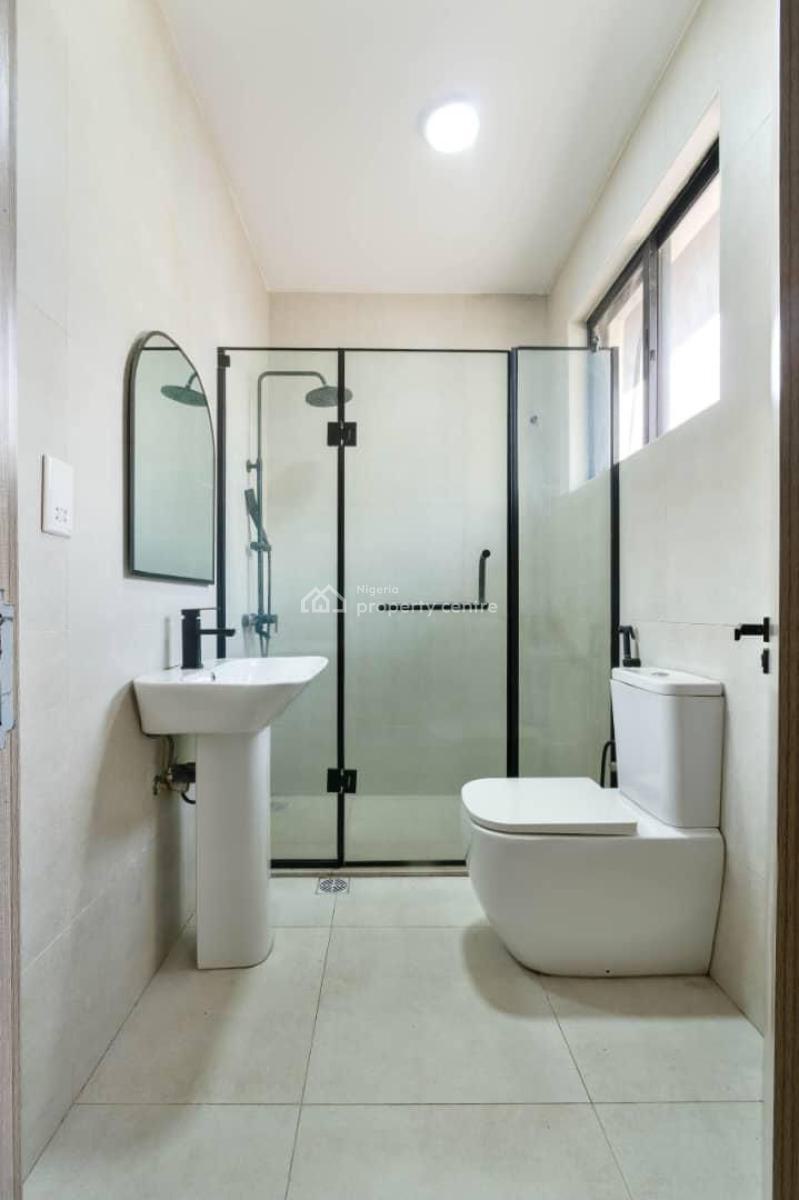 Classic Unfurnished 3 Bedroom Apartment with Bq in a Secure Estate   L, Victoria Island (vi), Lagos, Flat / Apartment for Rent