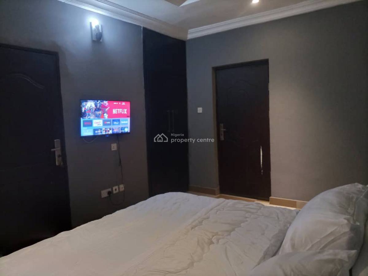 Spacious Flat with Outdoor Space, Adeyemo Akapo, Omole Phase 1, Ikeja, Lagos, Flat / Apartment Short Let