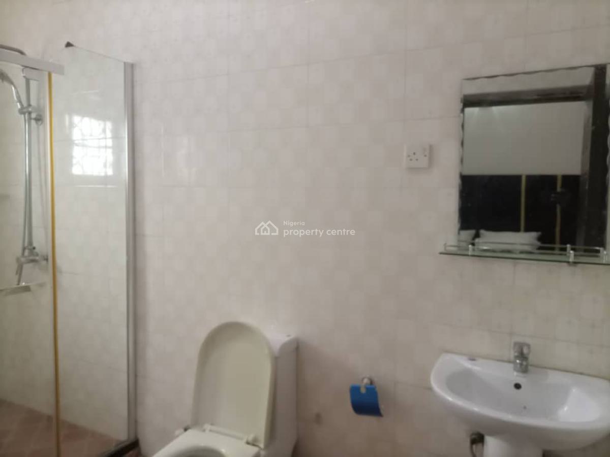 Spacious Flat with Outdoor Space, Adeyemo Akapo, Omole Phase 1, Ikeja, Lagos, Flat / Apartment Short Let