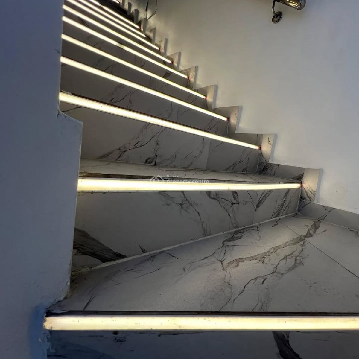 Self Serviced Fivebedroom Terrace Duplex with Self Compound, Solar,gym, Lakowe, Ibeju Lekki, Lagos, Terraced Duplex for Sale