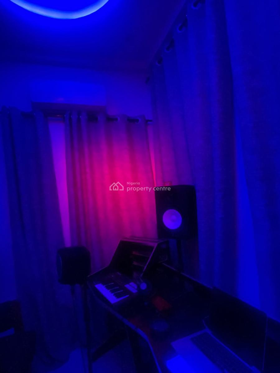 Recording Studio for Sound and Song Productions, Nō12 Lukmon Bankole St, Ologolo, Lekki, Lagos, Office Space Short Let